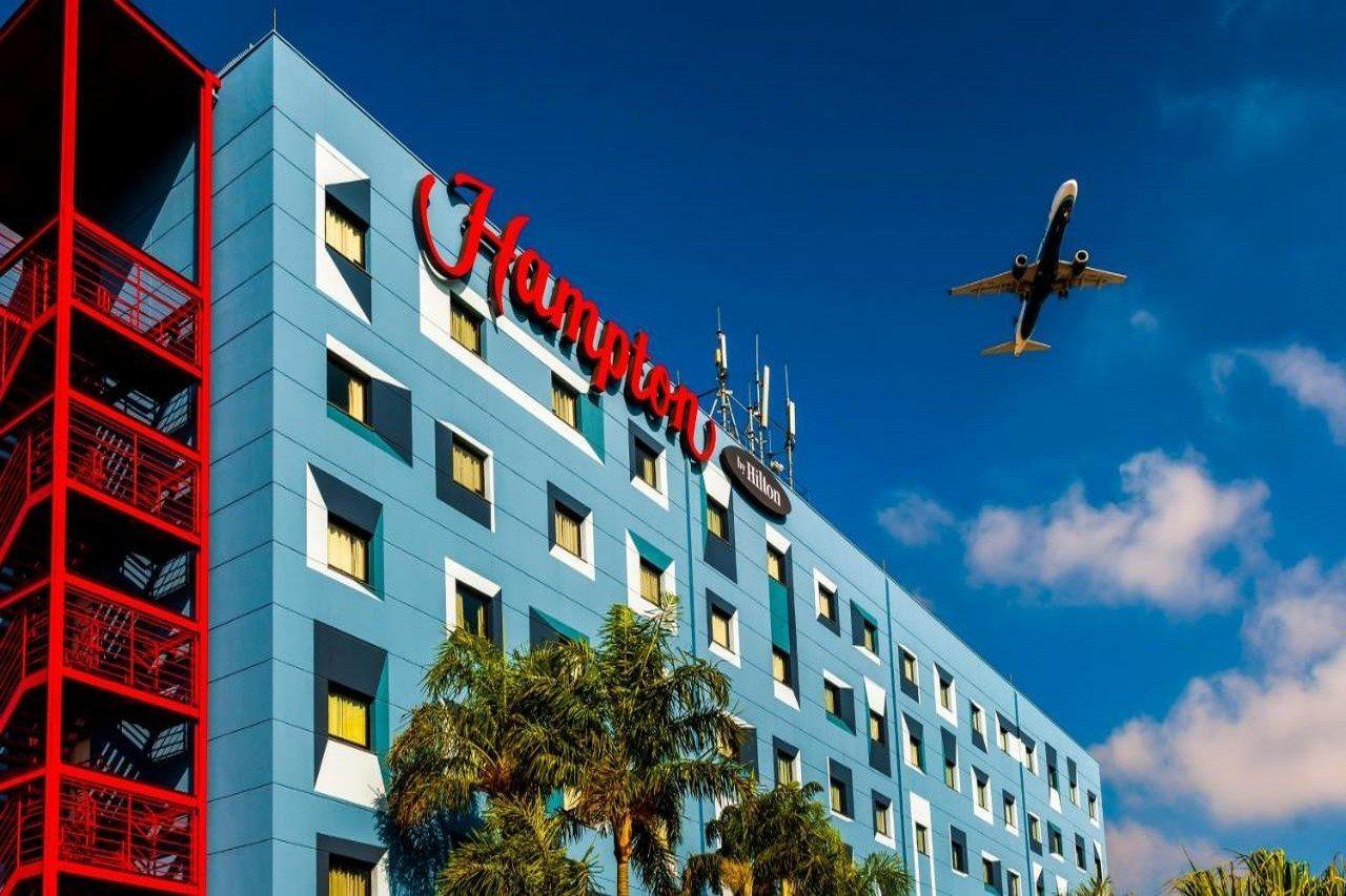 Hotel Hampton By Hilton Airport 3*