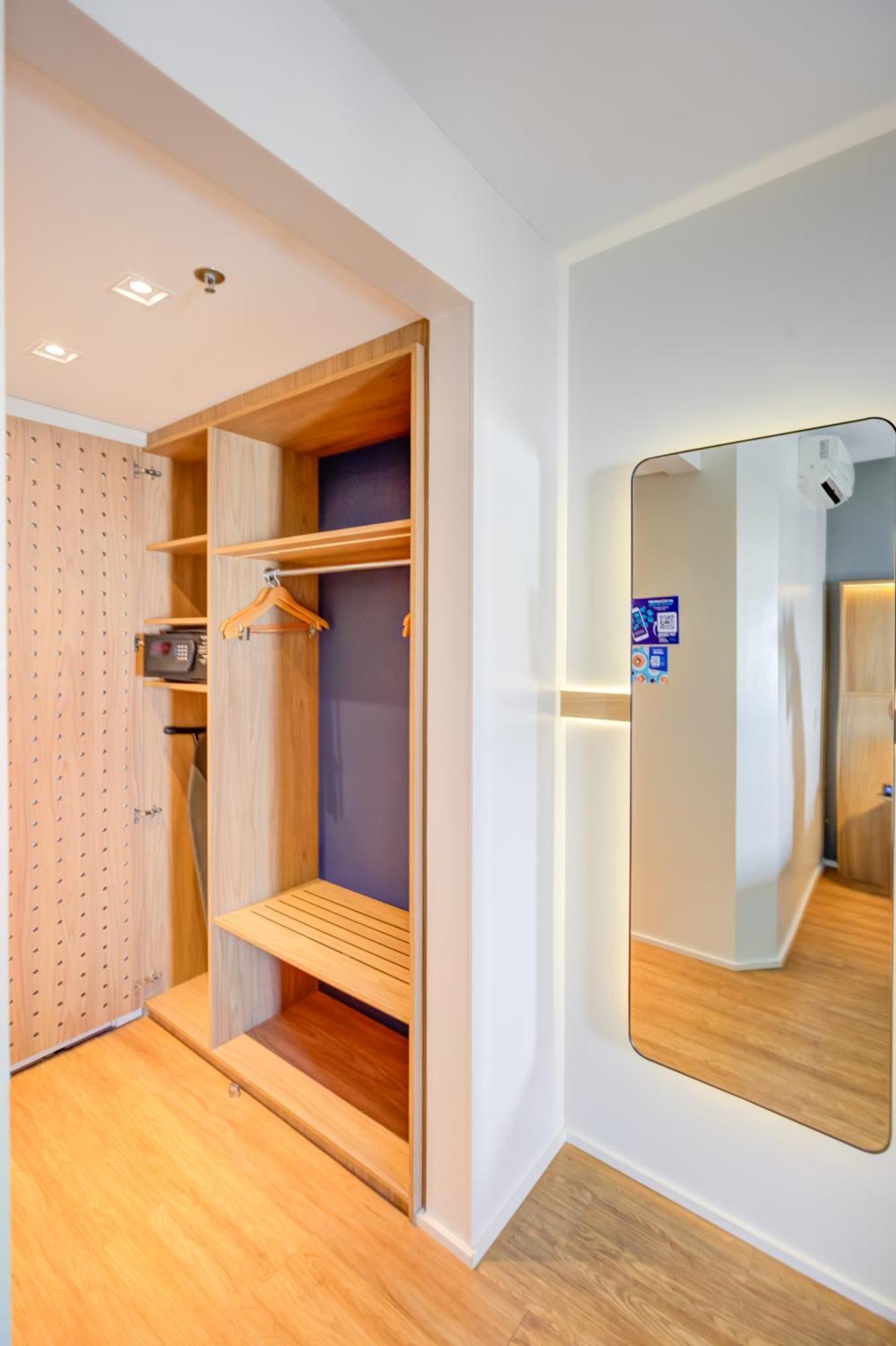Hampton By Hilton Airport Hotel